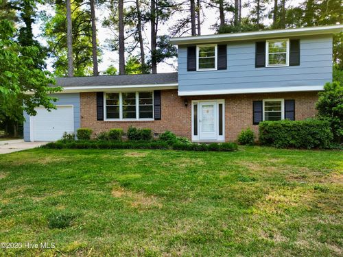 905 Highland Dr, Laurinburg, NC, 28352-4214 | Card Image