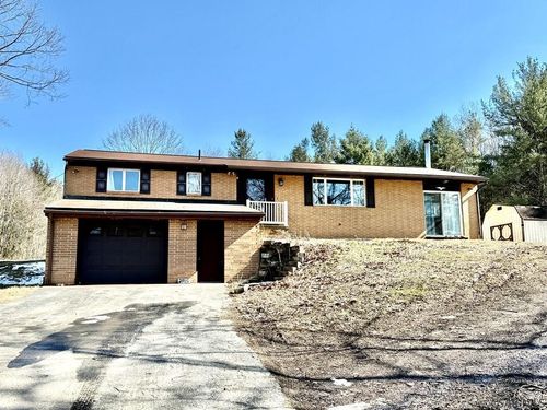 2915 Penn Ave, Boswell, PA, 15531-2006 | Card Image