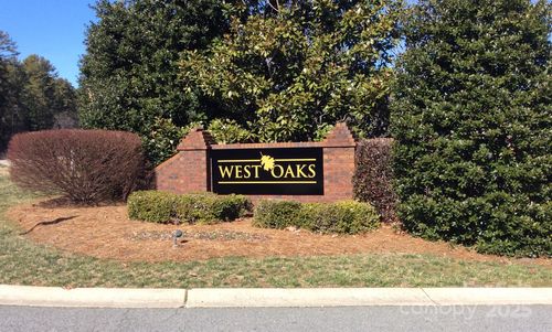 8-5450 S Oakmont St, Kannapolis, NC, 28081-6406 | Card Image