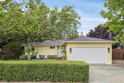 1231 Coventry Rd, Concord, CA, 94518-1442 | Card Image