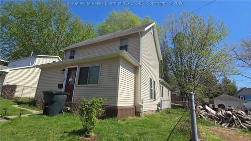 2512 Clement Ave, Parkersburg, WV, 26101-2752 | Card Image