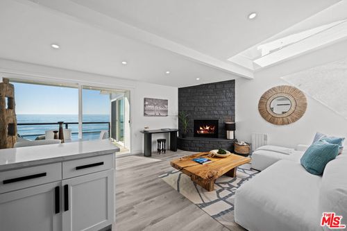 2-25154 Malibu Rd, Malibu, CA, 90265-8616 | Card Image