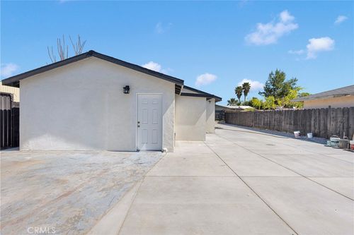 7359 Lynwood Way, Highland, CA, 92346-3435 | Card Image