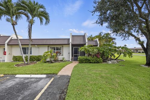 101 Lake Susan Dr, West Palm Beach, FL, 33411-9253 | Card Image