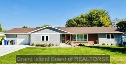 1411 10th Ave, Central City, NE, 68826 | Card Image