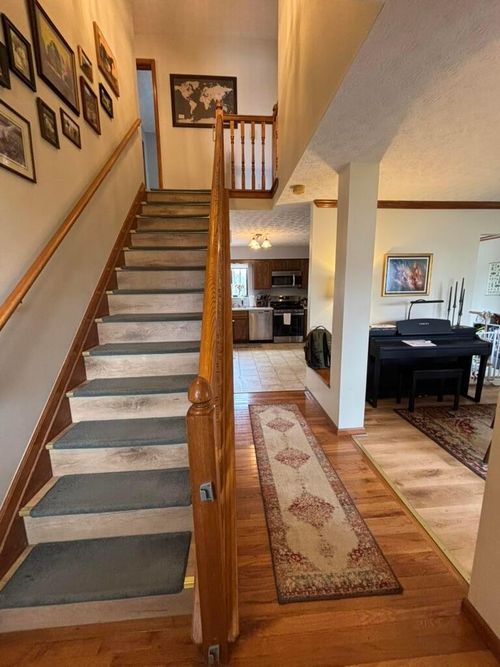 615 Ozem Gardner Way, Columbus, OH, 43081-6512 | Card Image