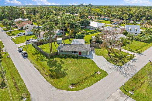 5854 Se Orange Blossom Trl, Hobe Sound, FL, 33455-7525 | Card Image