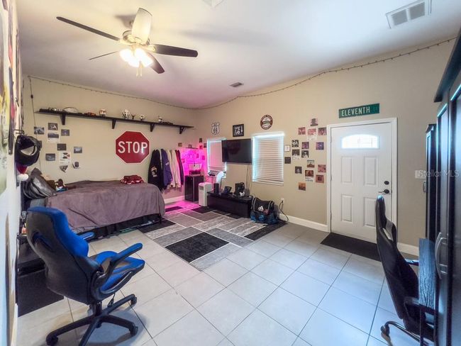 812 Jameson Rd, House other with 3 bedrooms, 2 bathrooms and null parking in Lithia FL | Image 59