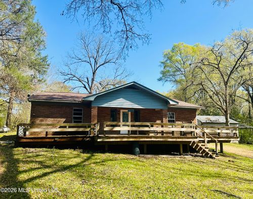 147 Clifford Rd, Natchez, MS, 39120-9770 | Card Image