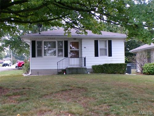500 Columbia Ave, Waterloo, IL, 62298-1029 | Card Image