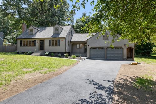 14 Brown Dr, Walpole, MA, 02081-2712 | Card Image