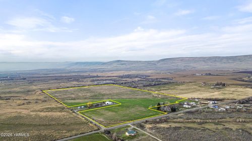 NKA Shields Rd, Wapato, WA, 98951 | Card Image