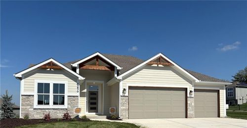 13670 Nw 71st St, Parkville, MO, 64152-1174 | Card Image
