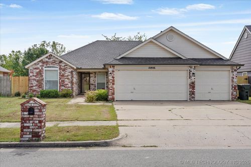 10806 E 117th St N, Collinsville, OK, 74021-4874 | Card Image