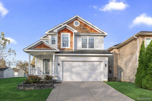 2136 Brock St, Keego Harbor, MI, 48320-1222 | Card Image