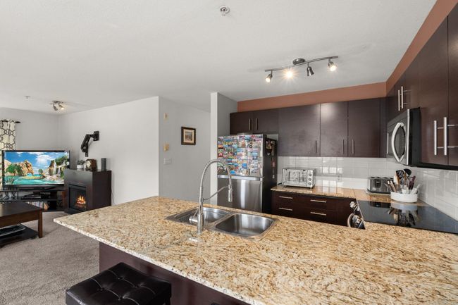 302 - 11667 Haney Bypass, Condo with 2 bedrooms, 2 bathrooms and 2 parking in Maple Ridge BC | Image 10