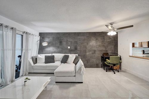 112-3000 Nw 5th Ter, Pompano Beach, FL, 33064-3100 | Card Image