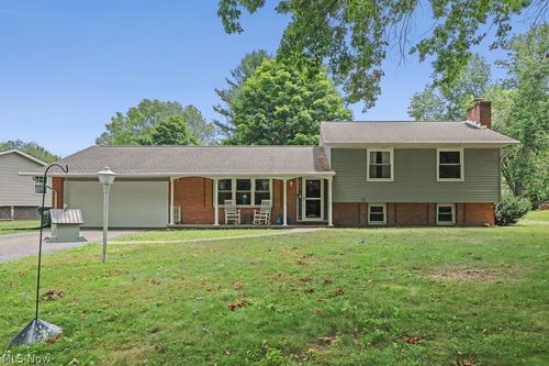 13166 Meadow St Ne, Alliance, OH, 44601-8732 | Card Image
