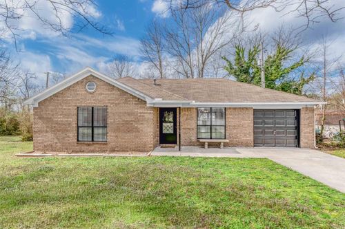 18 Steele Magnolia Dr, Greenbrier, AR, 72058-9244 | Card Image