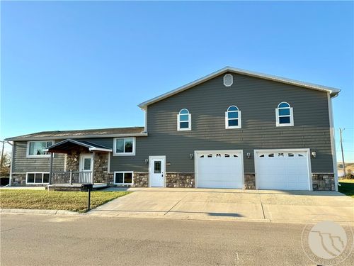 121 W Southern Ave, Plentywood, MT, 59254-2058 | Card Image
