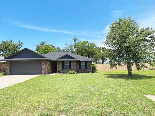 102 Northridge Dr, Durant, OK, 74701-2587 | Card Image