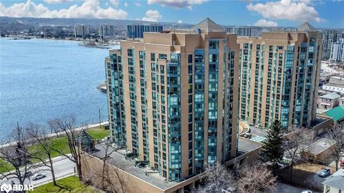 {{alt}} | Card Image