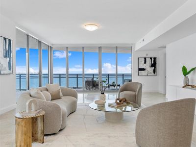 1102 - 3535 S Ocean Dr, Condo with 3 bedrooms, 3 bathrooms and null parking in Hollywood FL | Image 1