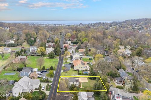 677 Locust Point Rd, Rumson, NJ, 07760-2323 | Card Image