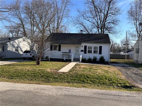 117 Macarthur Blvd, Pana, IL, 62557-1857 | Card Image