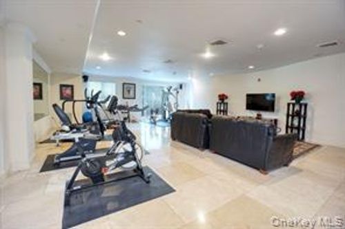 171 Great Neck Rd, Great Neck, NY, 11021-3302 | Card Image