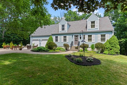 70 Lugrin St, Westbrook, ME, 04092-3160 | Card Image