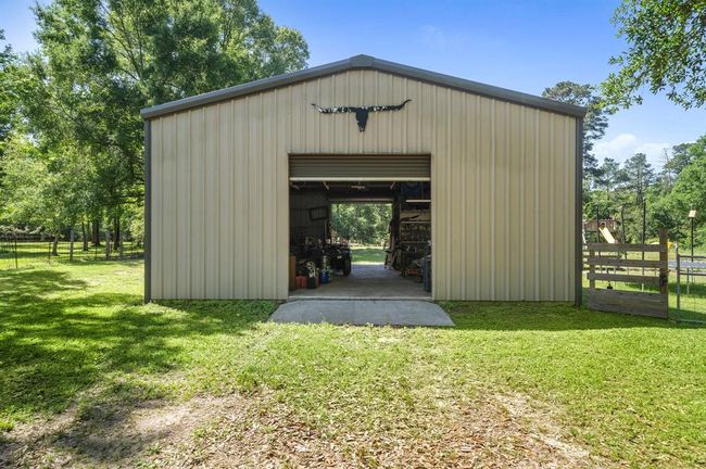 424 Hankamer Loop, House other with 3 bedrooms, 3 bathrooms and 2 parking in Hankamer TX | Image 34