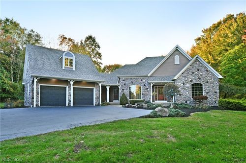 540 Warner Rd, Hubbard, OH, 44425-2700 | Card Image