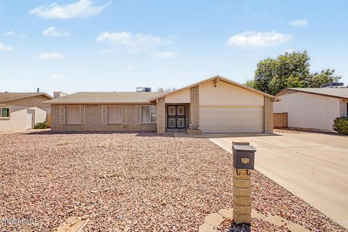 3753 W Dalphin Rd, Phoenix, AZ, 85051-1148 | Card Image