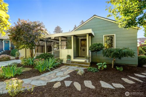 3431 44th Ave Sw, Seattle, WA, 98116-3326 | Card Image