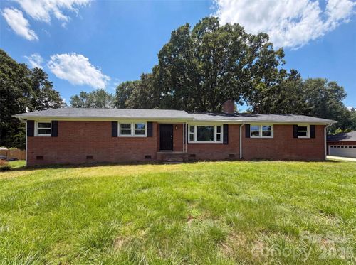 1911 Amberhill Ln, Charlotte, NC, 28216-1188 | Card Image