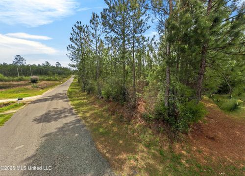 23137 Wright Rd, Saucier, MS, 39574-8186 | Card Image