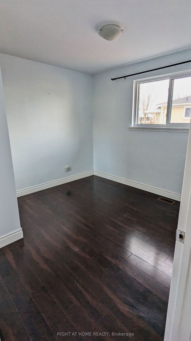 MAINFLR - 48 Burcher Rd, House attached with 3 bedrooms, 2 bathrooms and 5 parking in Ajax ON | Image 6