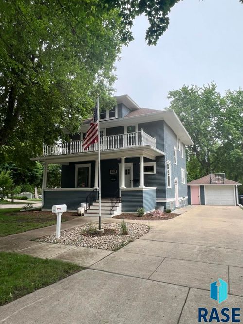 436 W Luverne St, Luverne, MN, 56156-1440 | Card Image