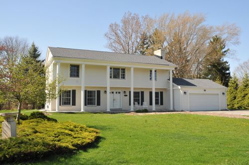 15200 Briaridge Ct, Elm Grove, WI, 53122-2003 | Card Image