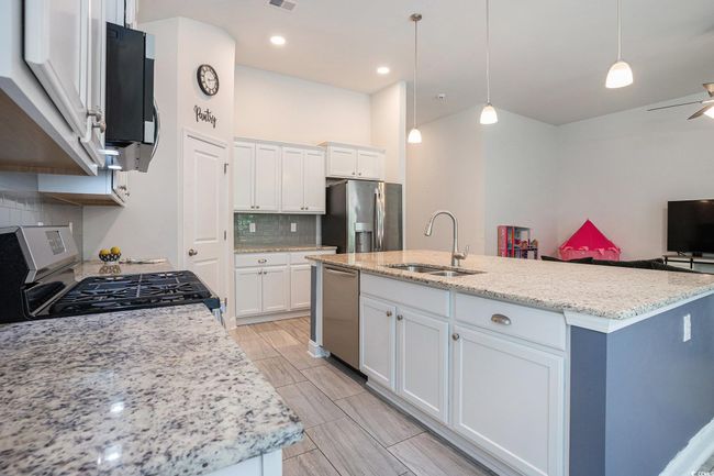 409 Spring View Ct, House other with 4 bedrooms, 2 bathrooms and 4 parking in Little River SC | Image 7