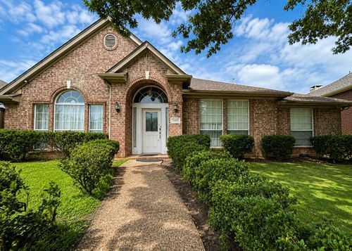 1405 Meadow Dr, Irving, TX, 75063-5074 | Card Image