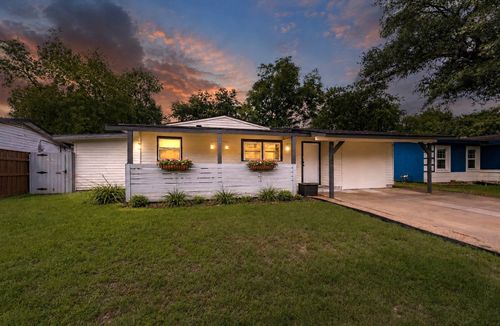 1306 E Lovers Ln, Arlington, TX, 76010-5850 | Card Image