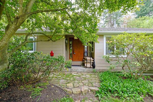 311 Paquette Ave, Manchester, NH, 03104-1756 | Card Image
