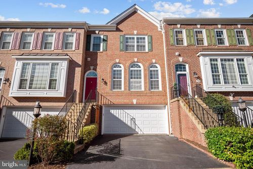 5656 Governors Pond Cir, ALEXANDRIA, VA, 22310-2351 | Card Image