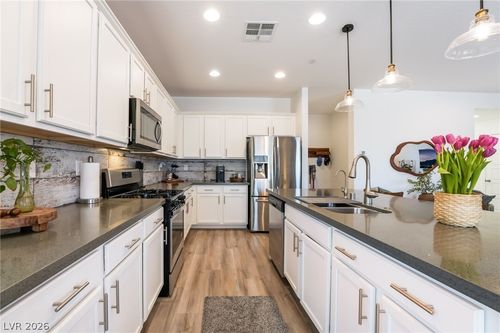 1000 Cetona Ct, Henderson, NV, 89011-2690 | Card Image