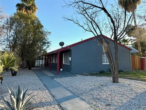 1622 Thelma Ln, Las Vegas, NV, 89104-1824 | Card Image