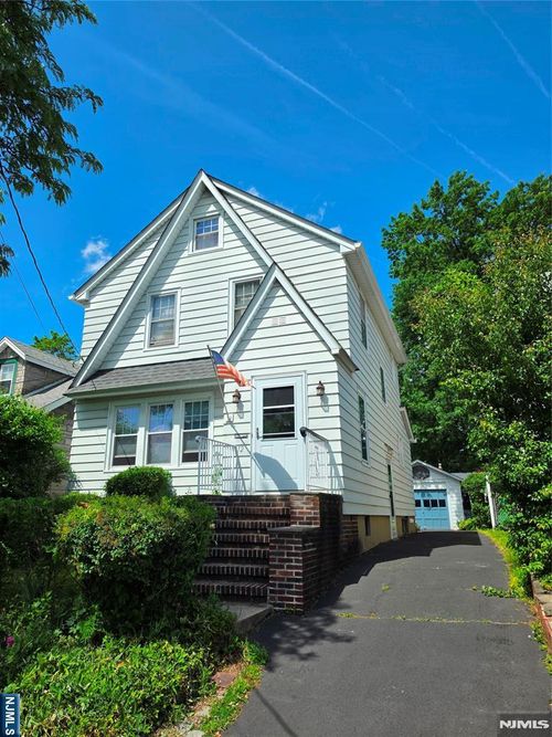 12 Brook Pl, Bloomfield, NJ, 07003-3709 | Card Image