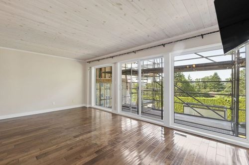 1056 Lillooet Road, North Vancouver, BC, V7J2H8 | Card Image
