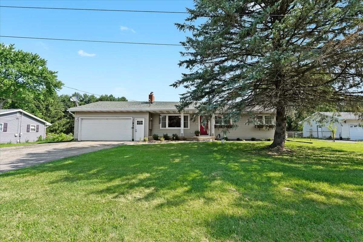 Dansville Rd, Mason, MI 48854